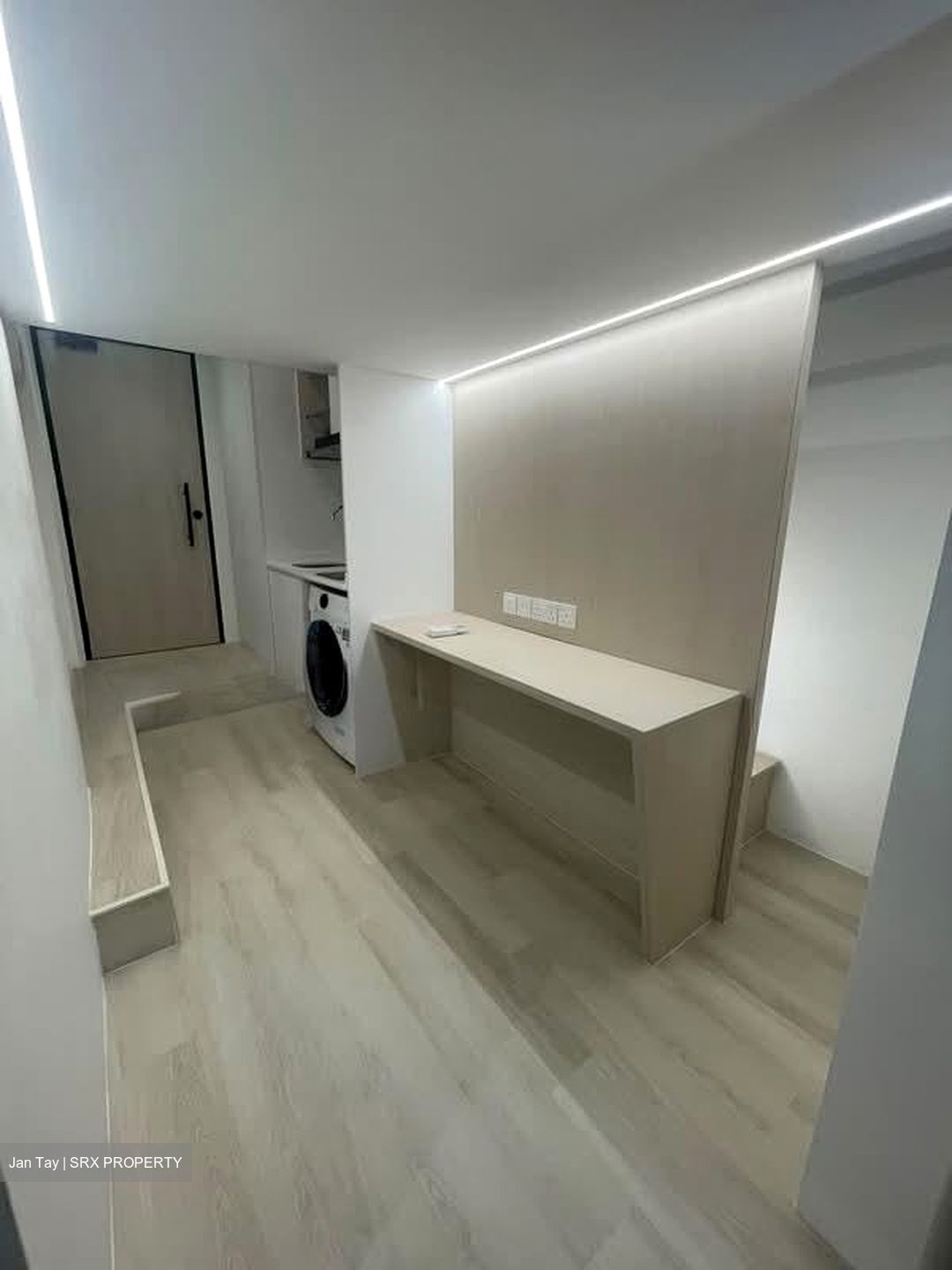 East Coast Road (D15), Apartment #584154941